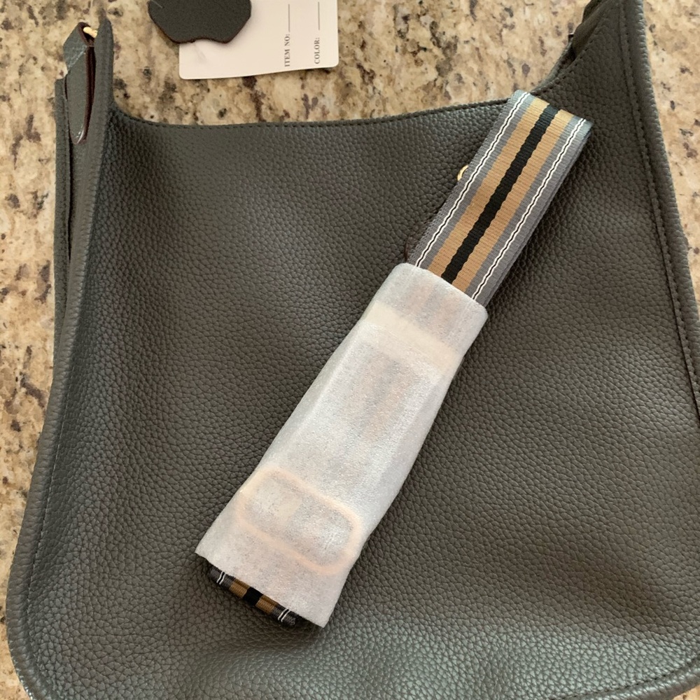 Crossbody purse with strap